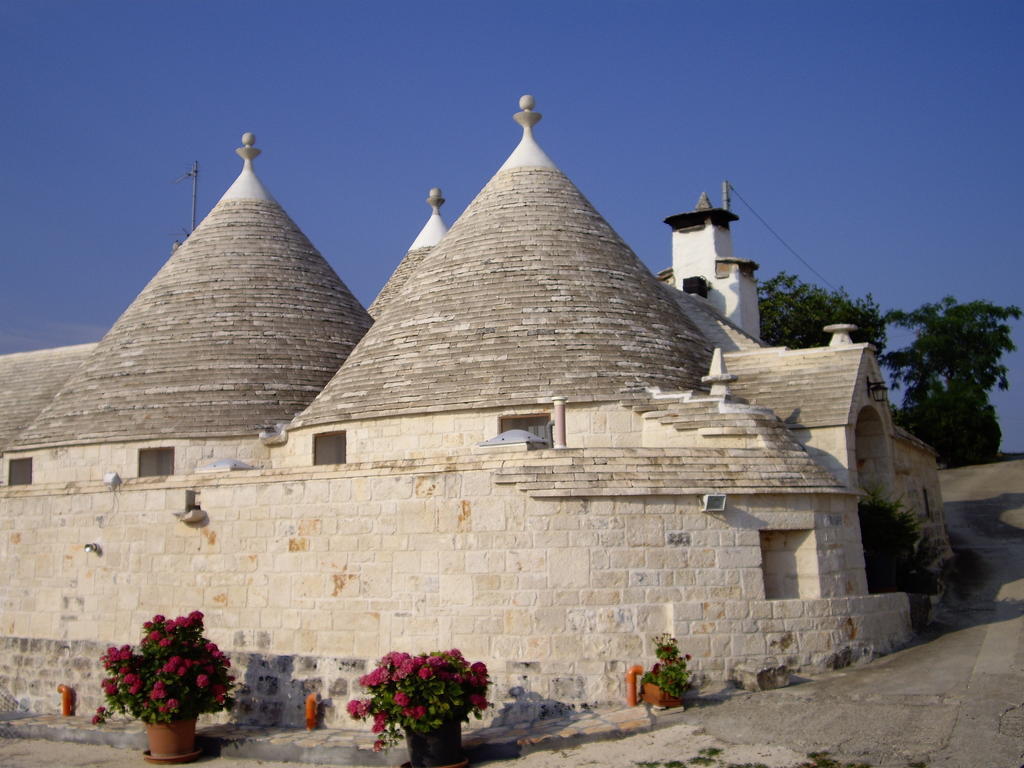 Trulli Convertini Locorotondo Extérieur photo